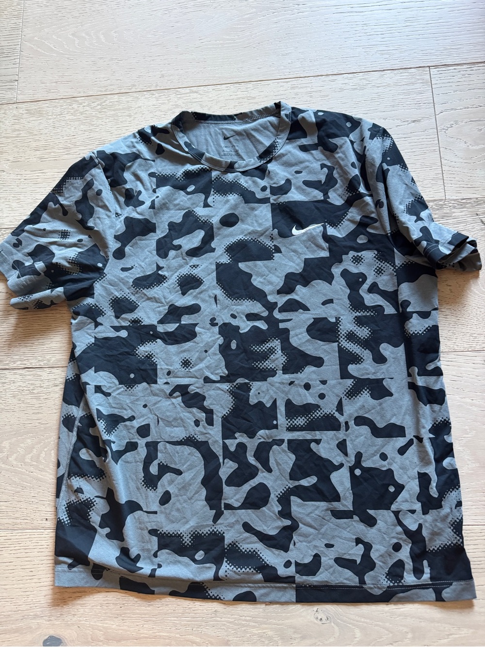 Nike Men's Short Sleeve Camo Crew Neck Dri-Fit Running Shirt - Gray/Black